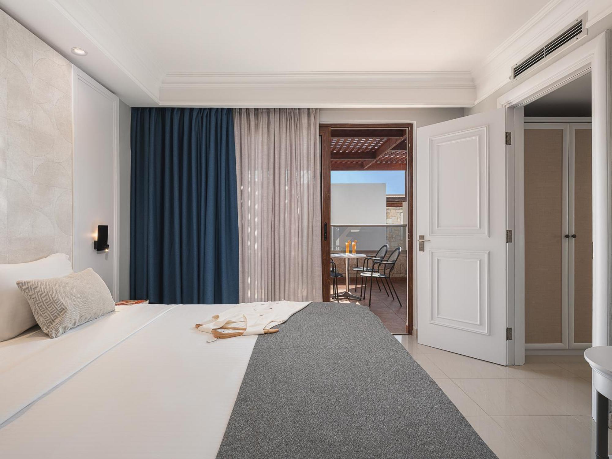 Resort Caldera Creta Paradise