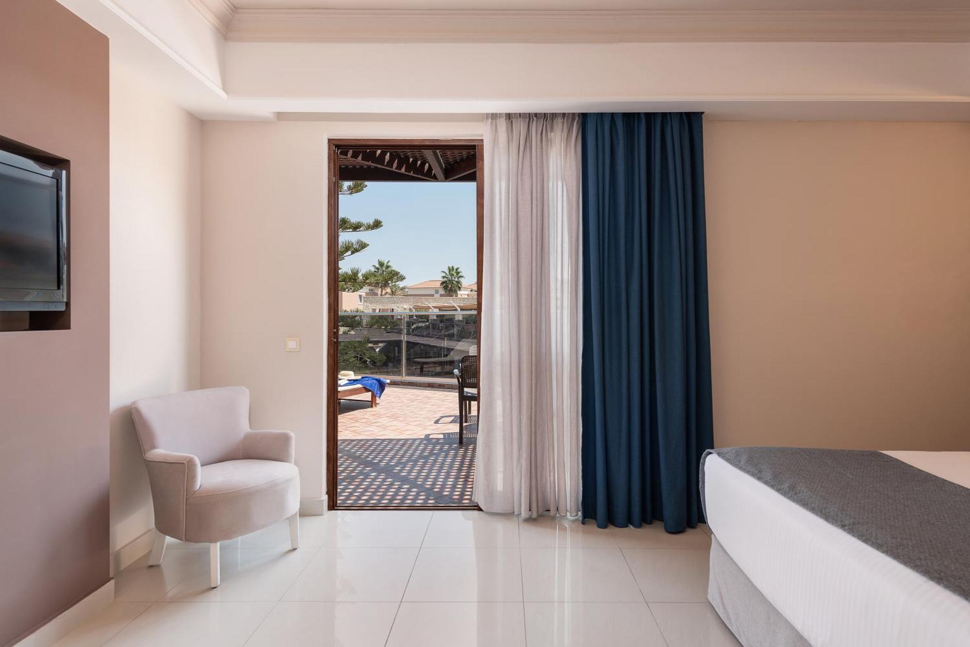 Resort Caldera Creta Paradise